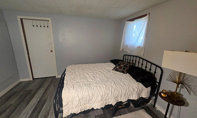 2 Bedroom Basement S...