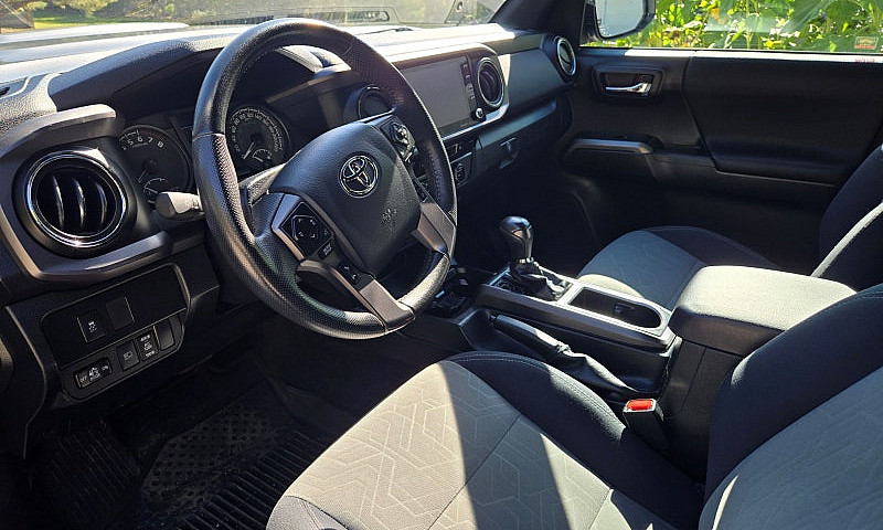 2020 Toyota Tacoma V...