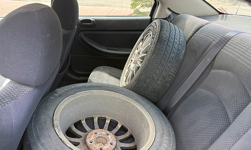 2005 Chrysler Sebrin...