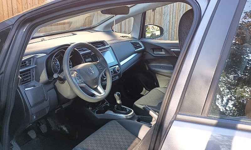 2016 Honda Fit Lx 6S...