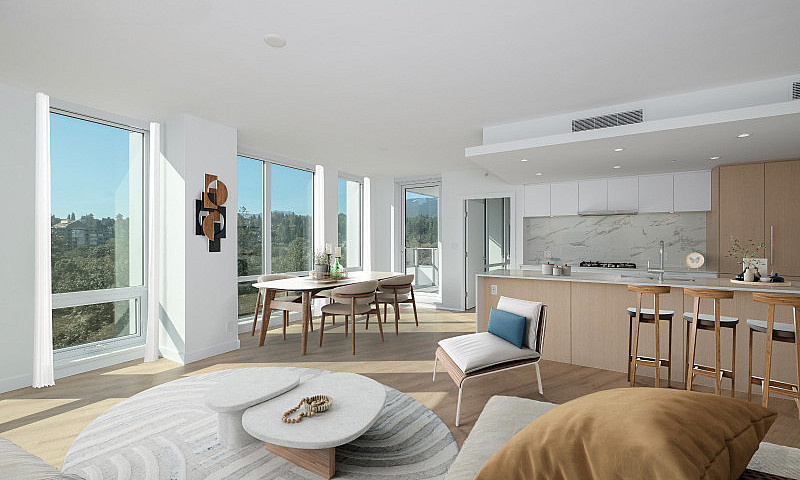 Luxury 2 Bed + Den C...