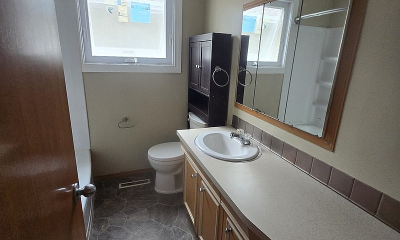 House For Rent In Gl...