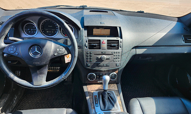2011 Mercedes C250 4...
