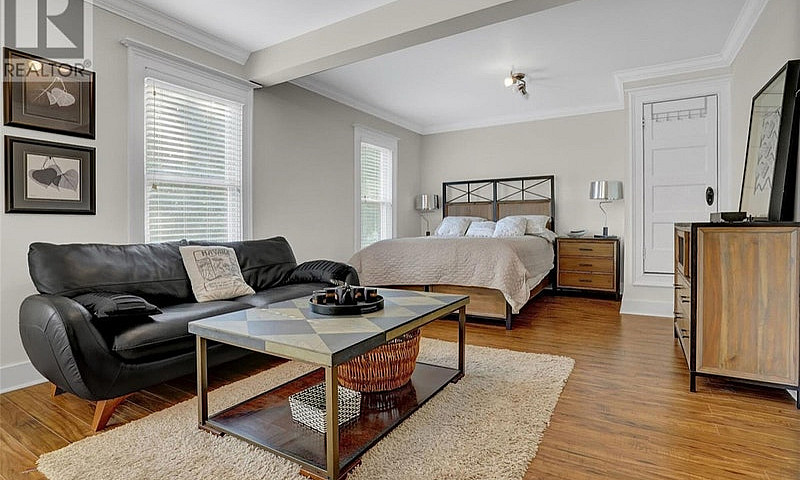Fully Furnished 1 Be...