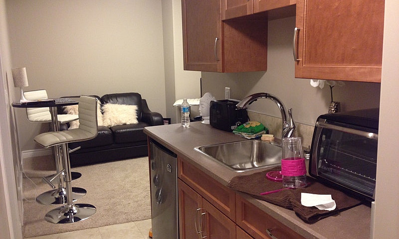 2 Bed Basement, Priv...