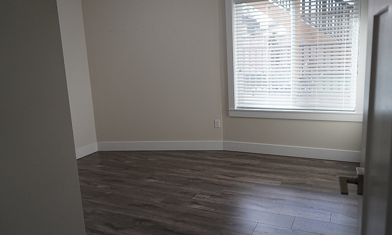 2 Bedroom Basement F...
