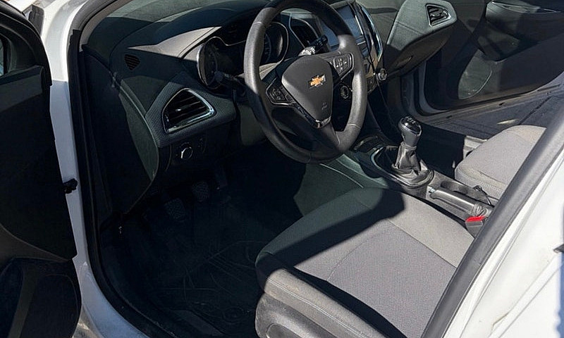 2018 Chevrolet Cruze...