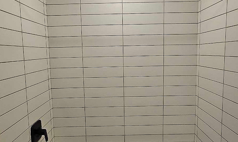 Modern One Bedroom C...