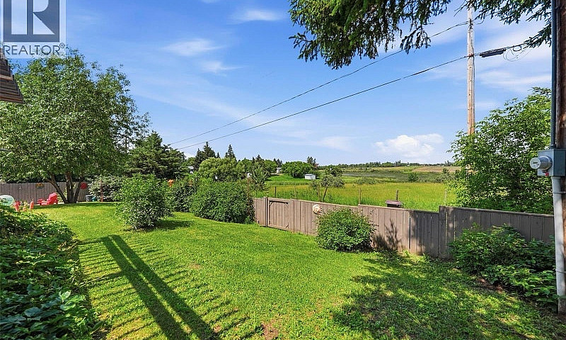 House For Sale In Bo...