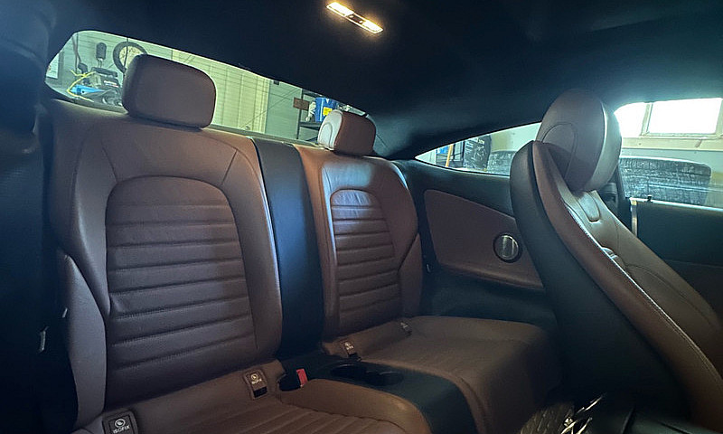 2017 Mercedes Benz C...