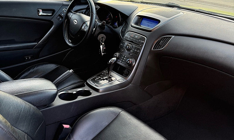 2011 Genesis Coupe...