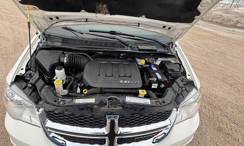 2012 Dodge Grand Car...