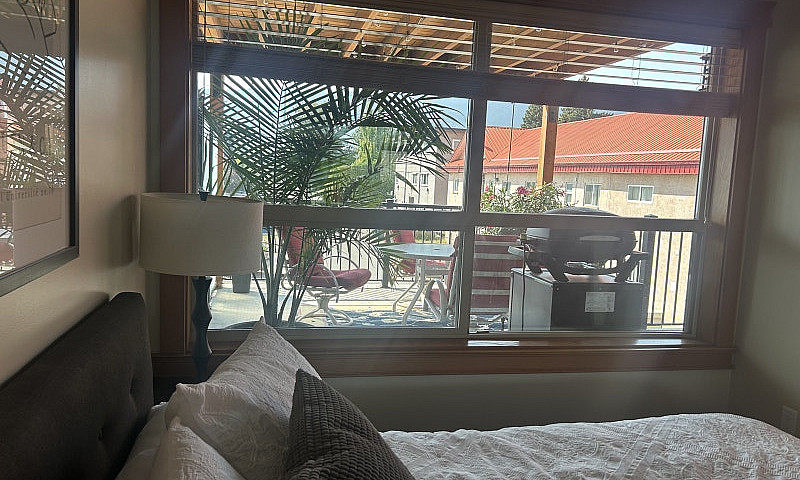 1 Bed, 1 Bath Condo....