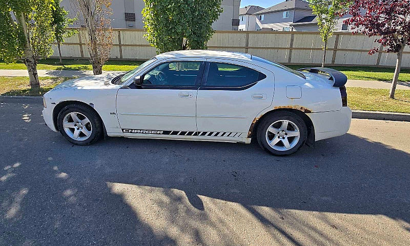 09 Dodge Charger Sxt...