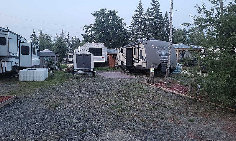Lot And Trailer By L...