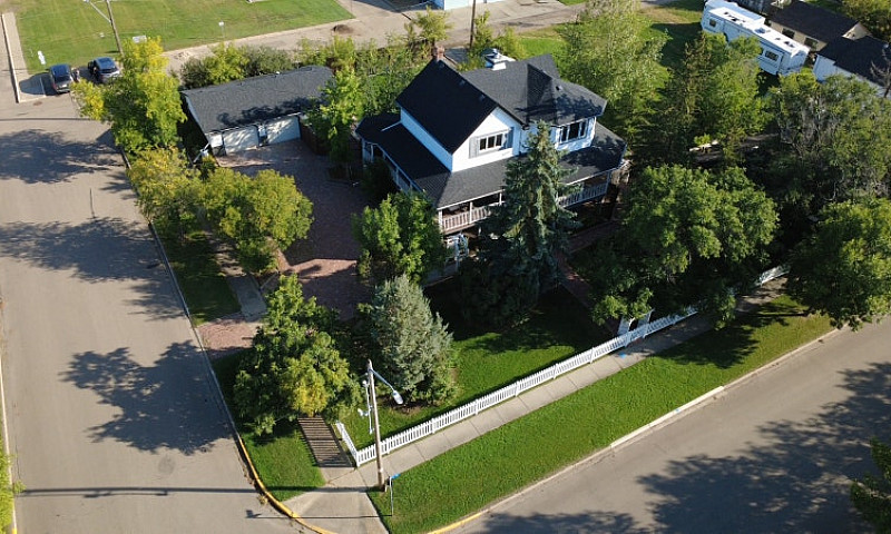 5-Bedroom Character ...
