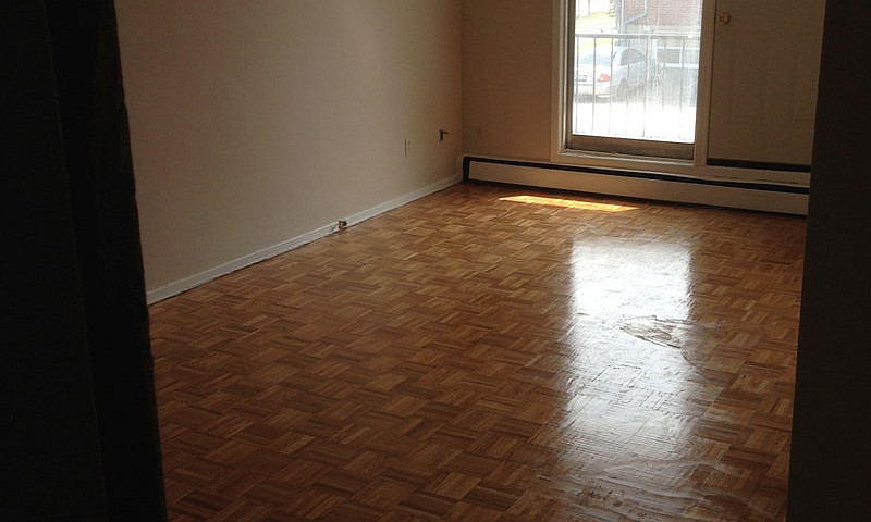 Lge 2Bdrm W/New Kitc...