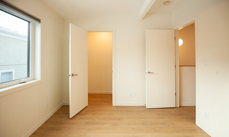 3 Bed 2.5 Bath Townh...