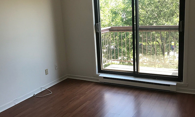 Grand 4½ Style Condo...