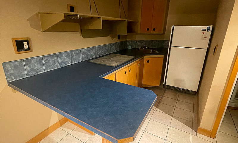 1 Bedroom Basement S...
