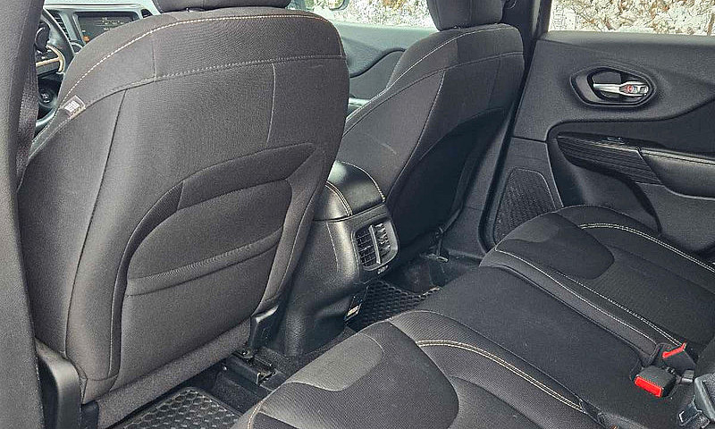 2015 Jeep Cherokee (...