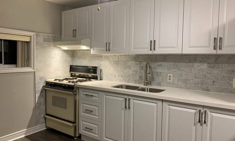 Bachelor Apartment N...