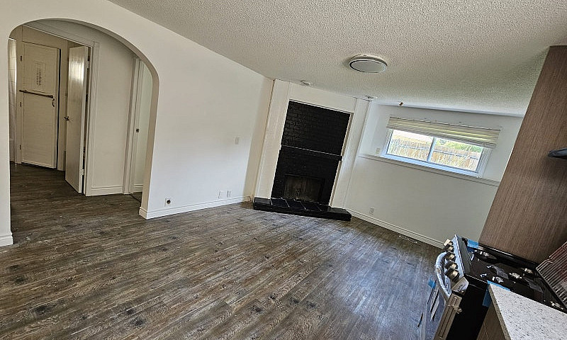 3Bed 1Bath -Basment ...