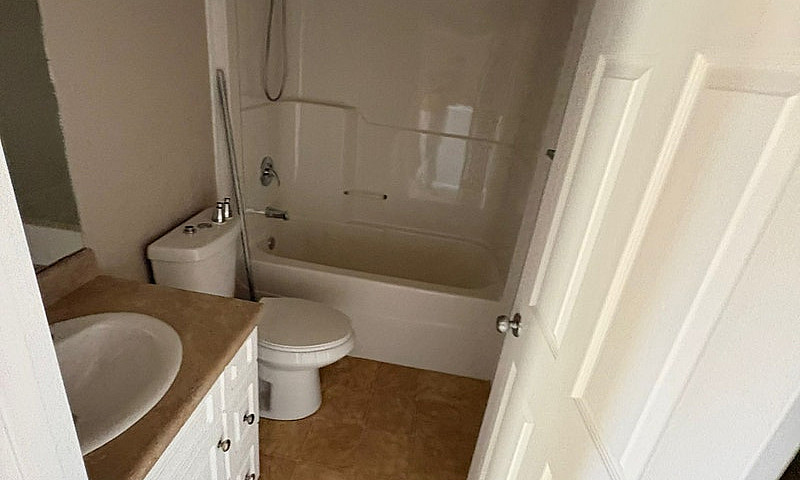 House For Rent In Fo...