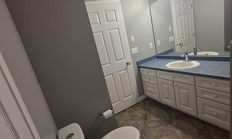 5 Beds 2 Baths House...
