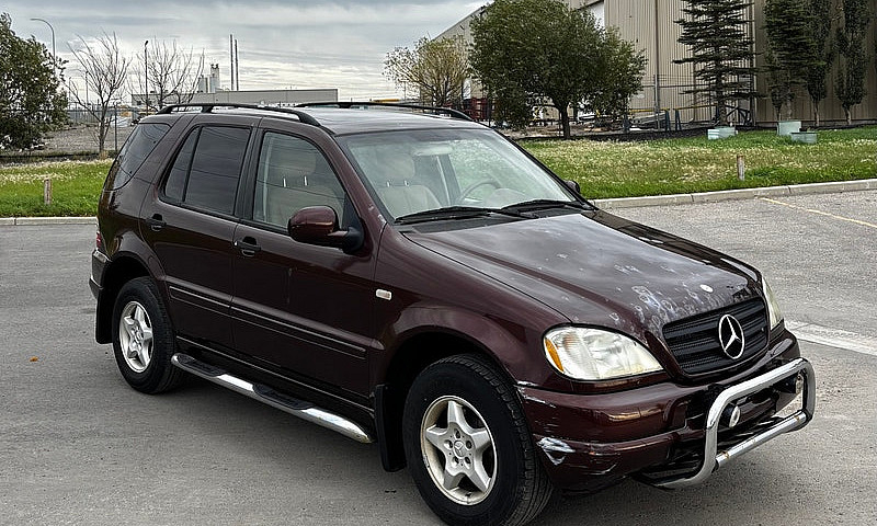 2000 Mercedes Ml 320...