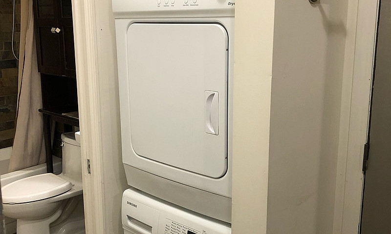 East Village! 1 Bed ...