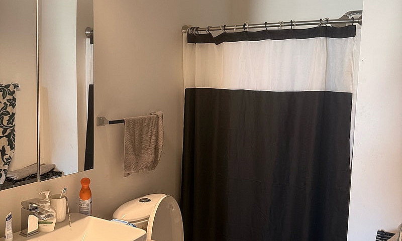  2 Bedroom, 2 Bathro...
