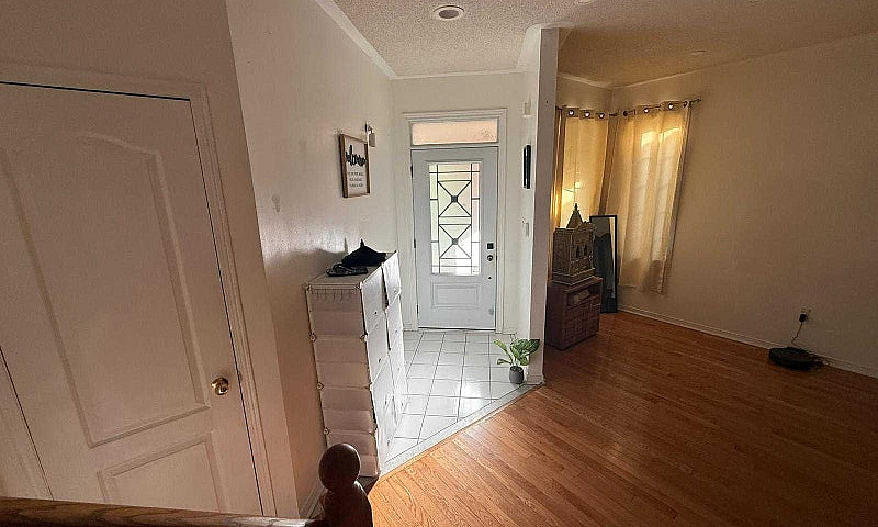 Room For Rent ...