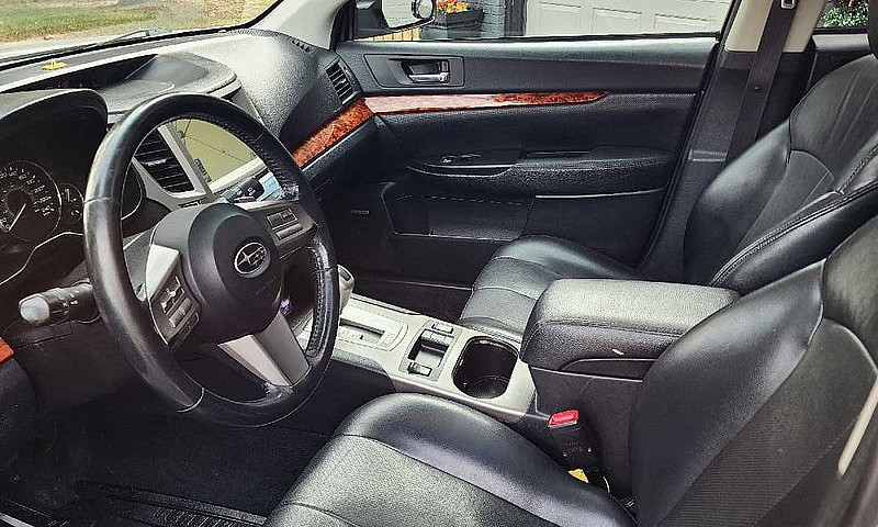 2010 Subaru Outback ...