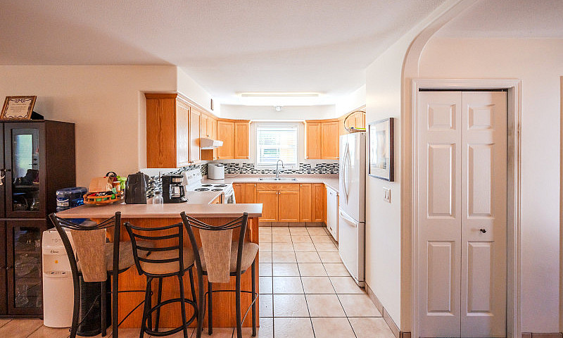 3 Bedroom Condo At D...