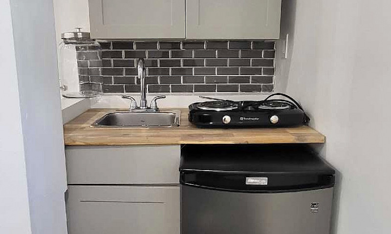 Furnished Basement S...