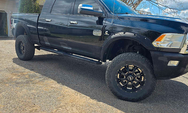 Lifted 2012 Dodge Ra...
