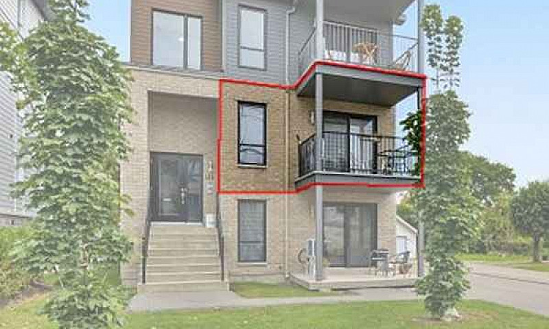 Condo À Vendre, Deux...