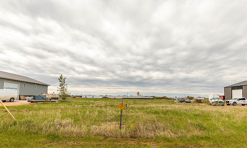 72 Acres Drive, Stei...