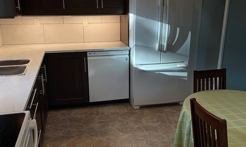 2 Bed  1/2 Bath Dupl...