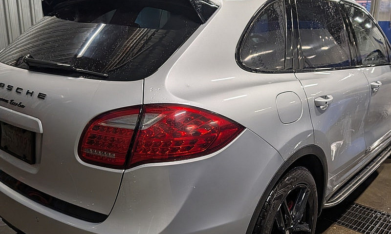 Porsche Cayenne Turb...