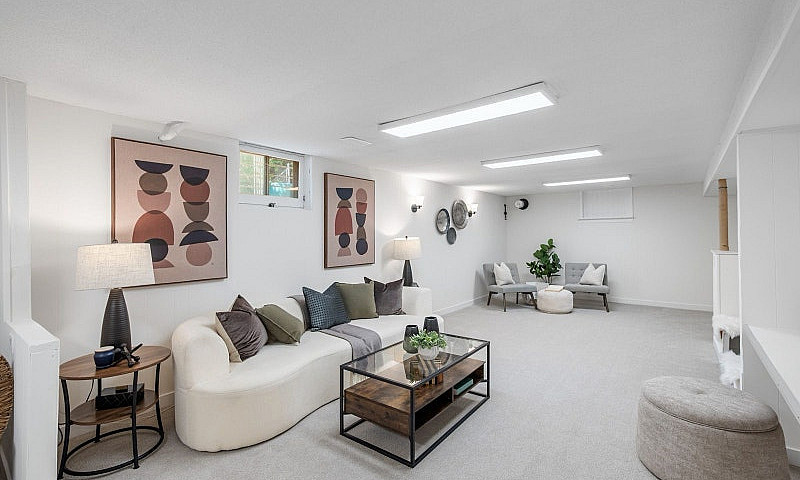 Spacious 1 Bedroom B...