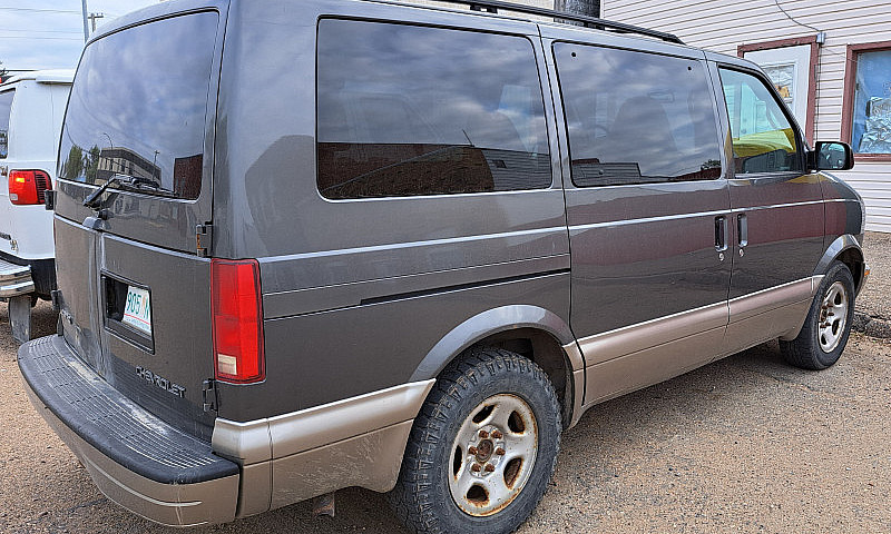 2005 Chevrolet Astro...