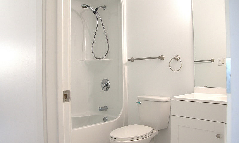 5 Bed 3 Bath 1216F H...