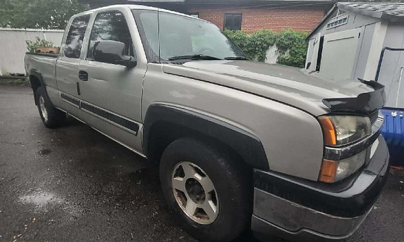2005 Chevrolet Silve...