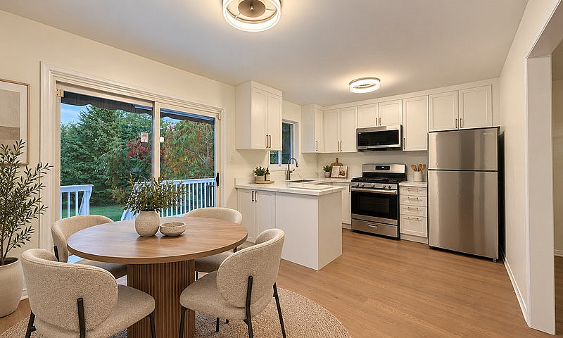 Fully Renovated 3-Be...