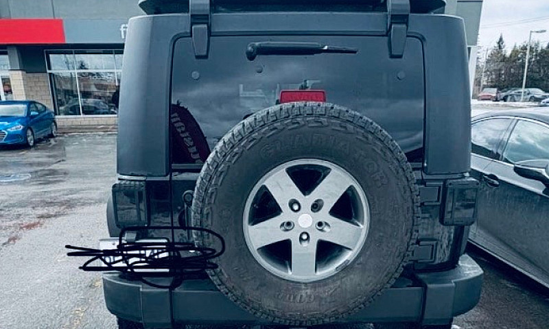 Jeep Wrangler Unlimi...