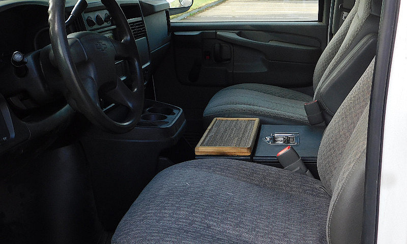 2005 Chevy Express 2...
