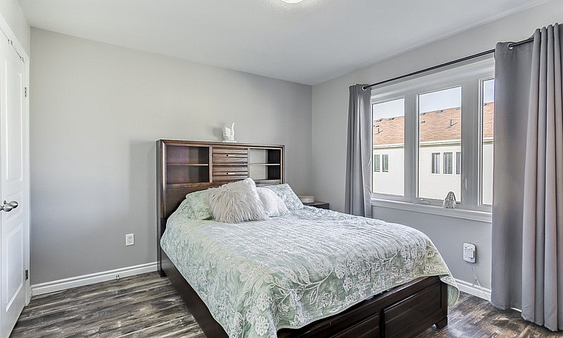 3 Bed 4 Bath Townhou...