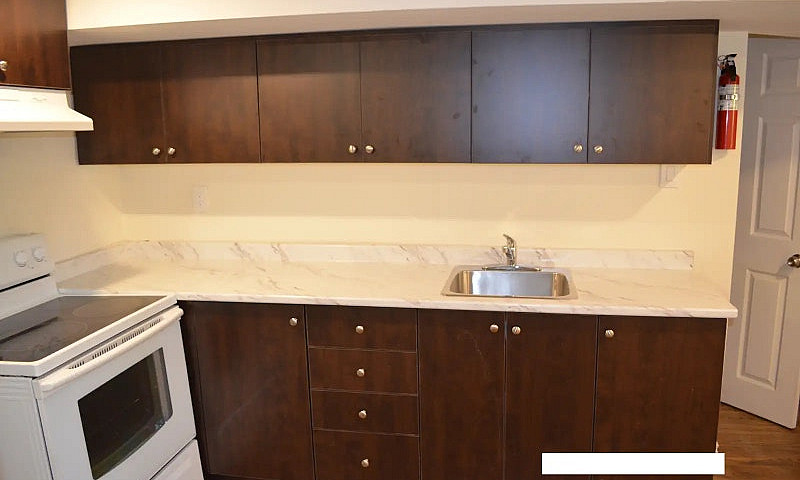 2 Bedroom Walkout Ba...